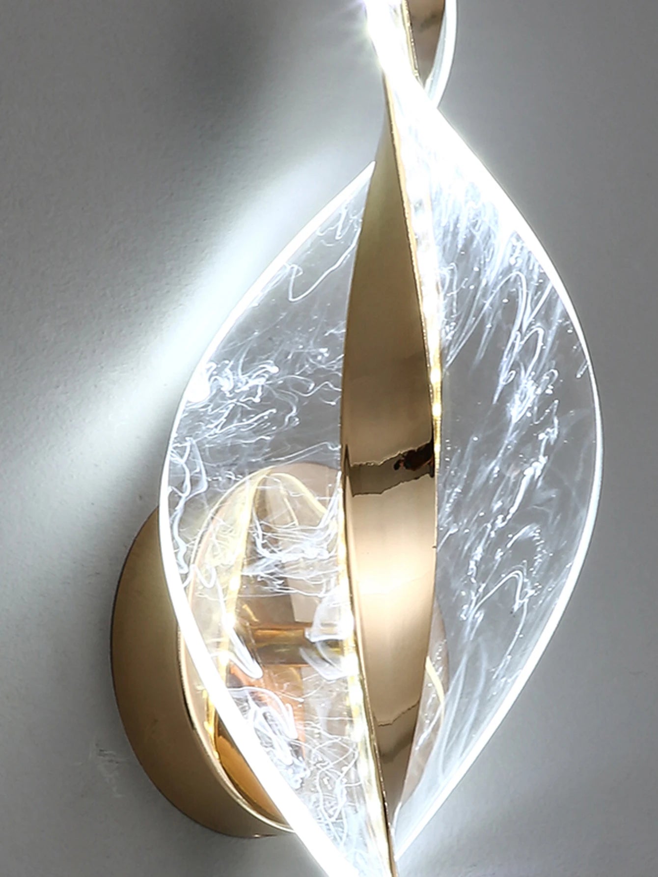 Moderne LED wandlamp – goud/zwart acryl wandverlichting voor slaapkamer, hal & woonkamer